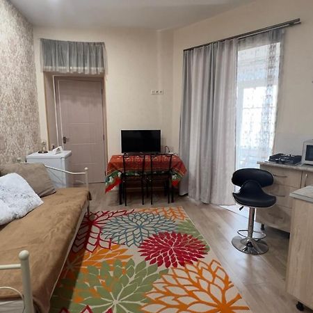 Guest House Beautiful Avlabar Tbilisi Exterior foto